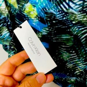 NWT Calven Klein Performance Line mid-drift top size large